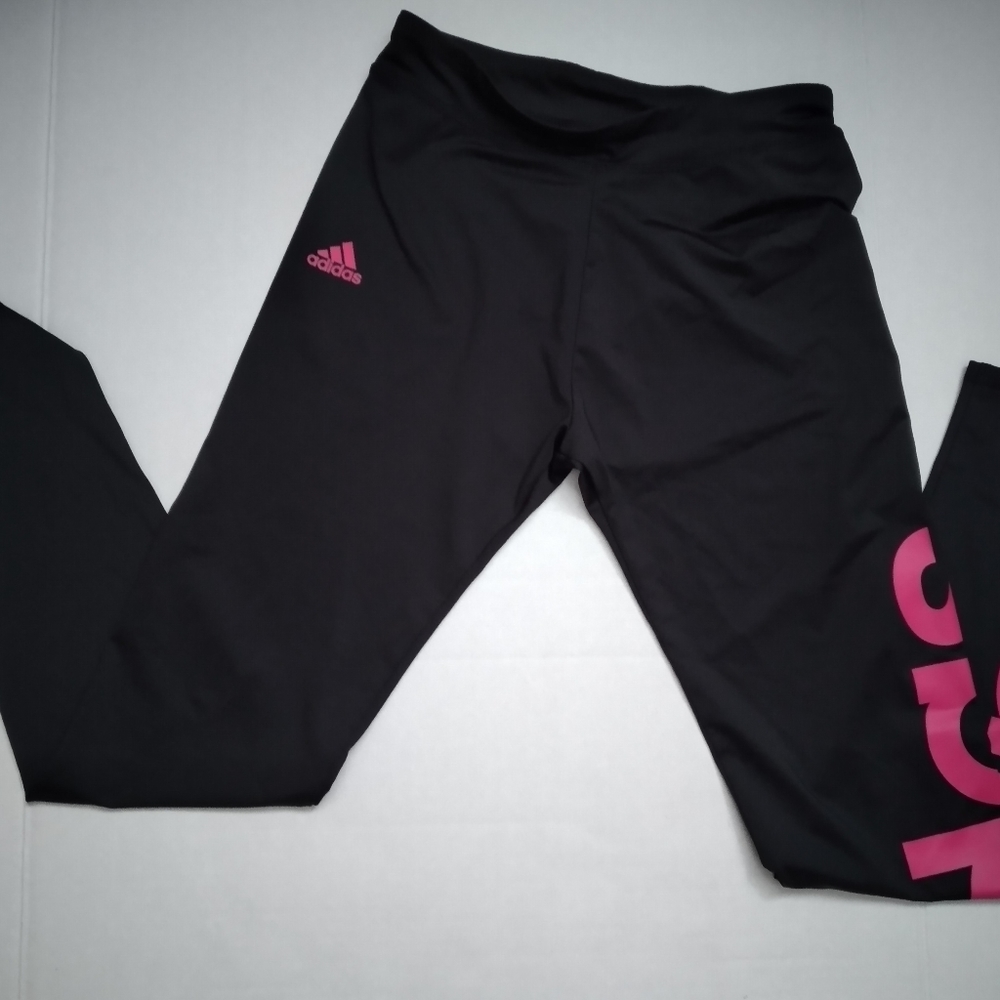 SOLD SOLD SOLD ❤️Adidas kids tight Large/14❤️